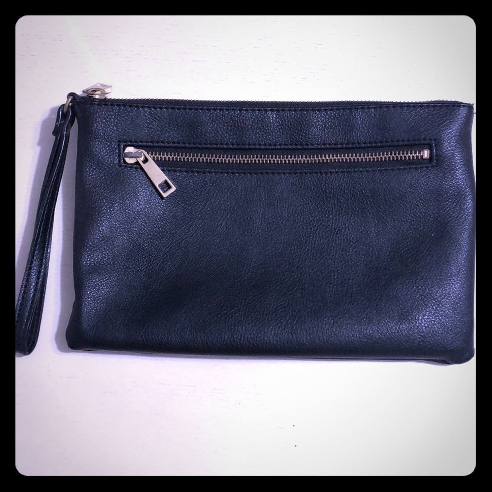 Large black wristlet - GAP